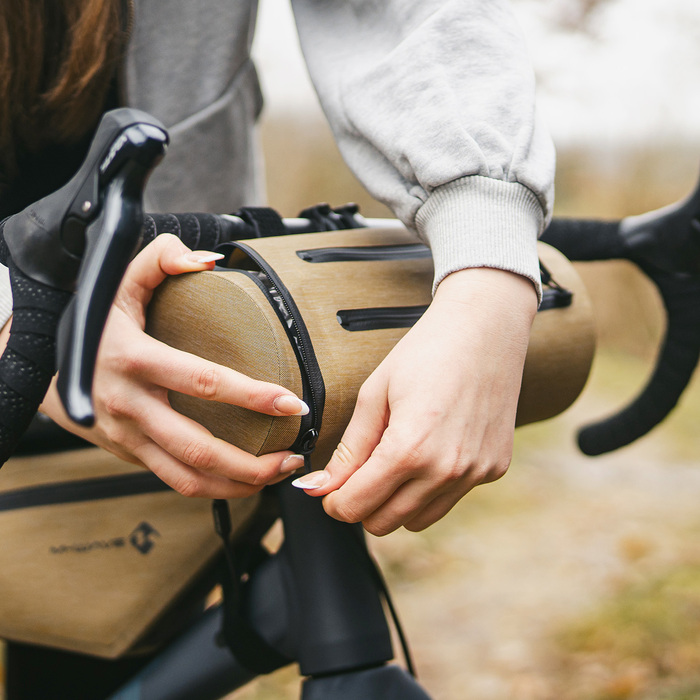 m-wave torba za na krmilo rough ride ii 3l pescena